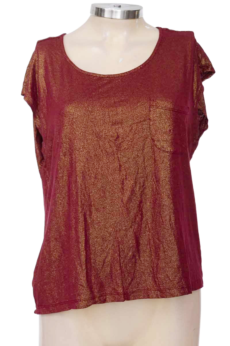 Top / Camiseta color Vinotinto - Gef