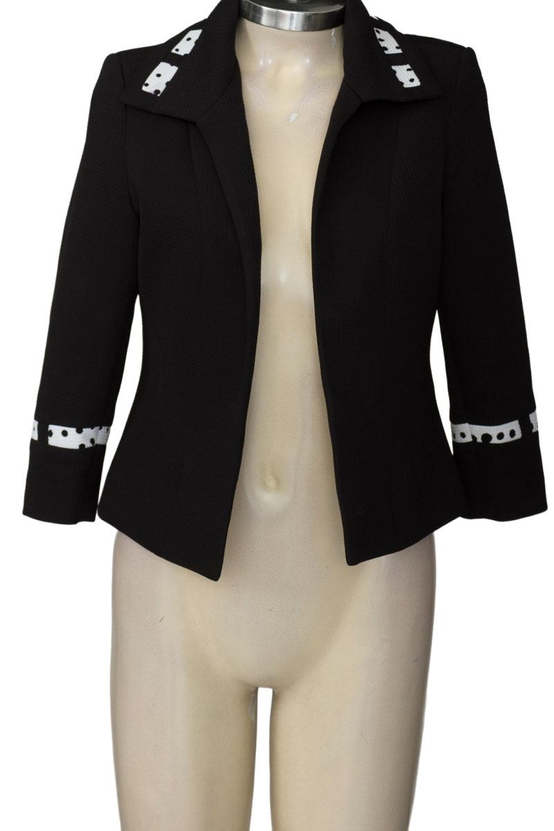 Chaqueta / Abrigo color Negro - Lindas y Bellas
