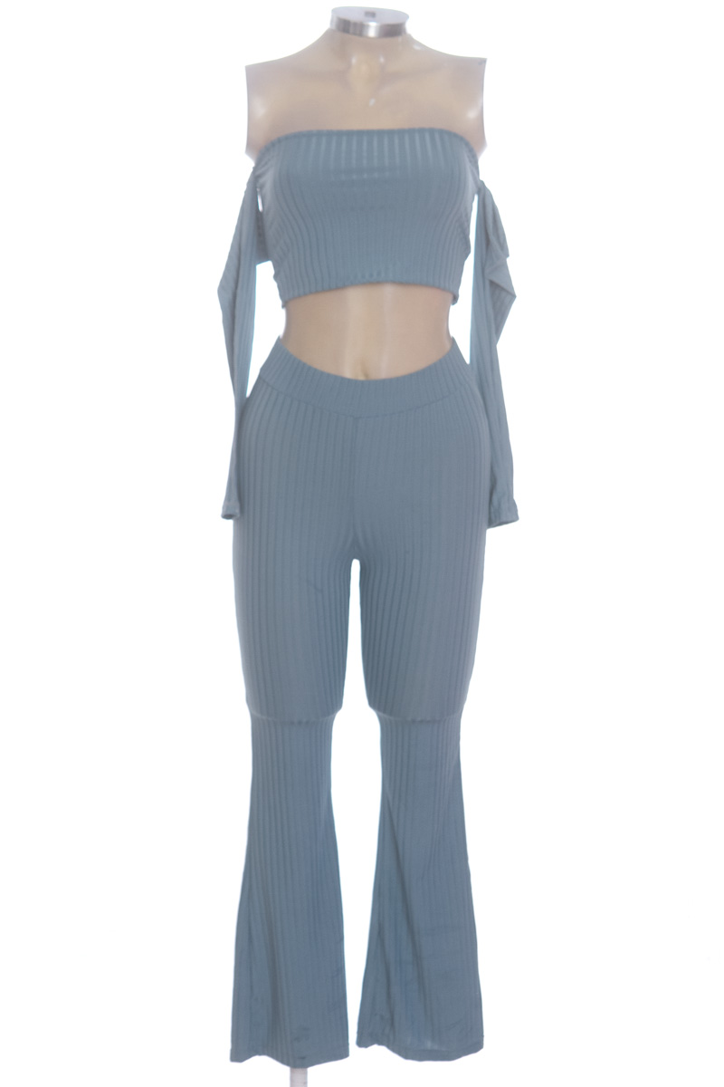 Vestido / Enterizo color Azul - Closeando