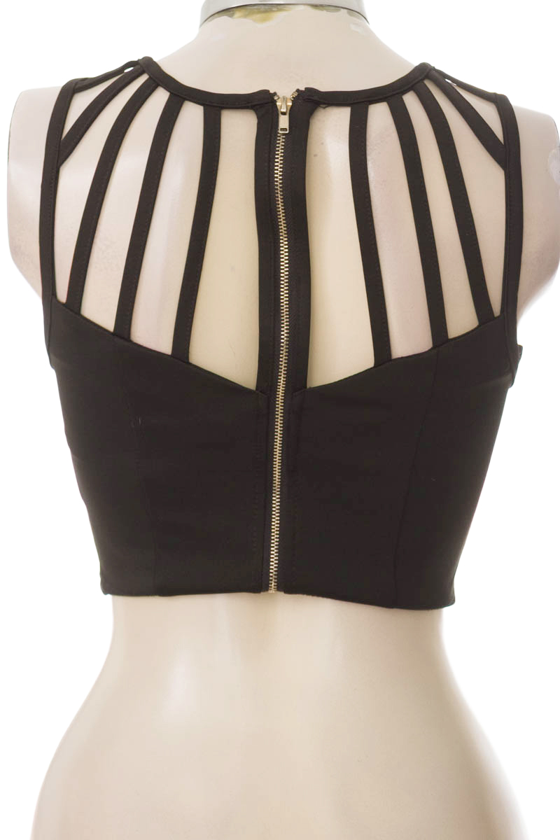 Top / Camiseta color Negro - ELA