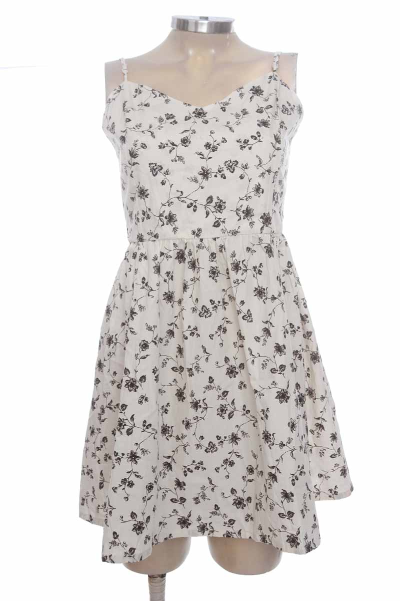 Vestido / Enterizo color Blanco - H&M