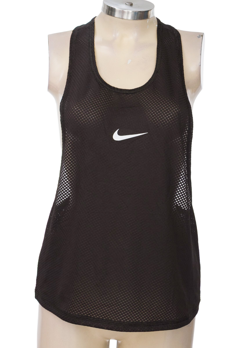 Ropa Deportiva / Salida de Baño color Negro - Closeando