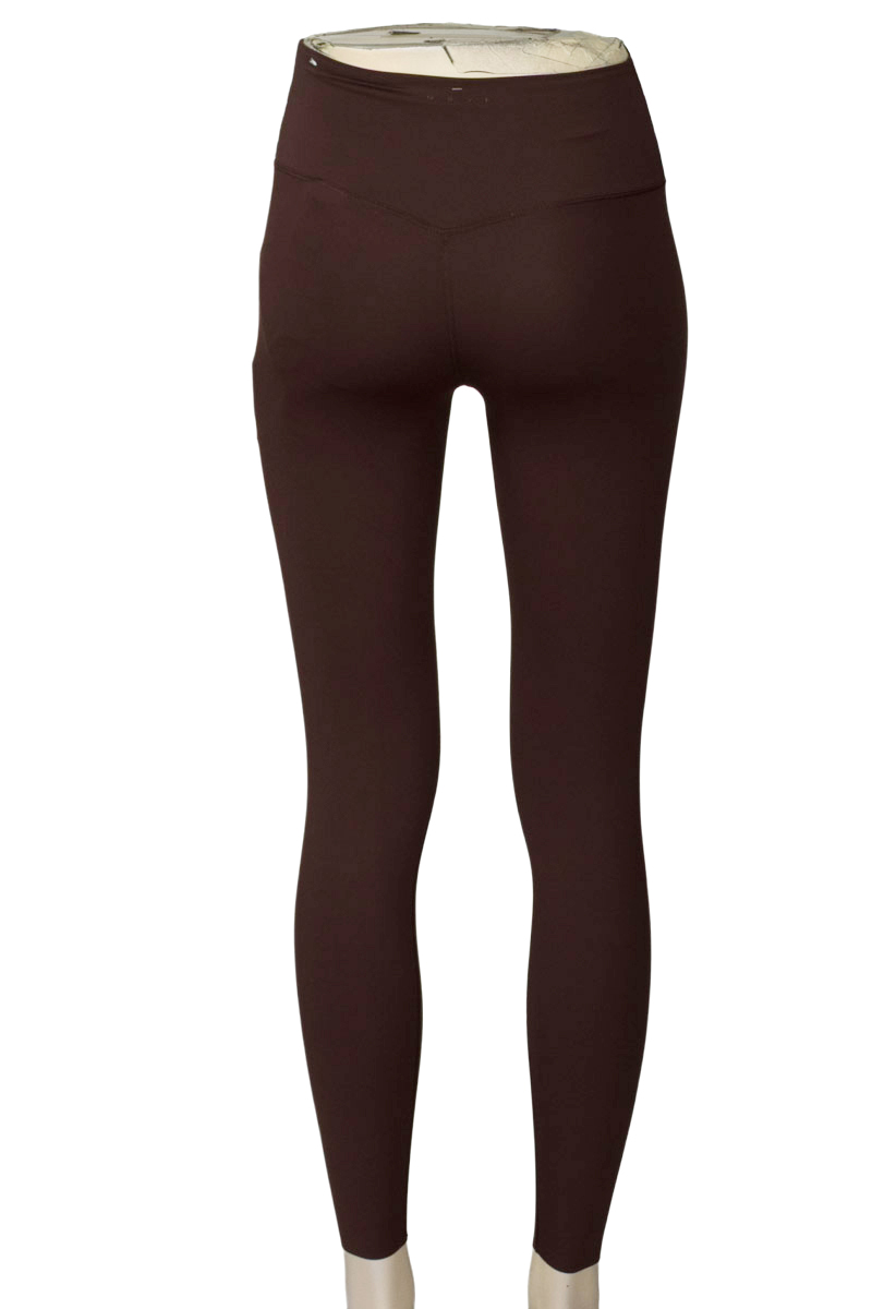 Ropa Deportiva / Salida de Baño color Café - H&M