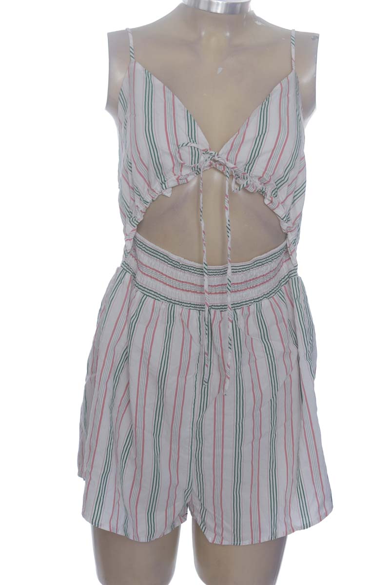 Vestido / Enterizo color Blanco - Bershka