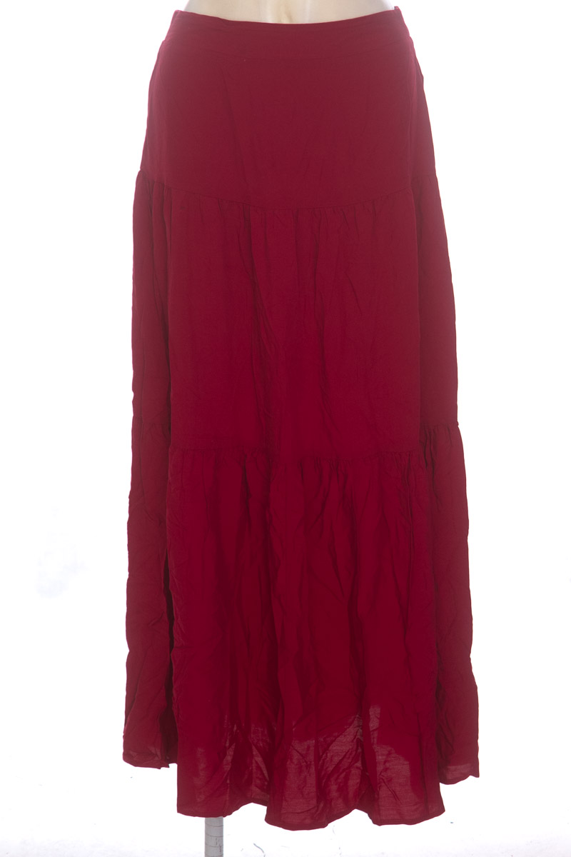 Falda color Rojo - Emery Rose