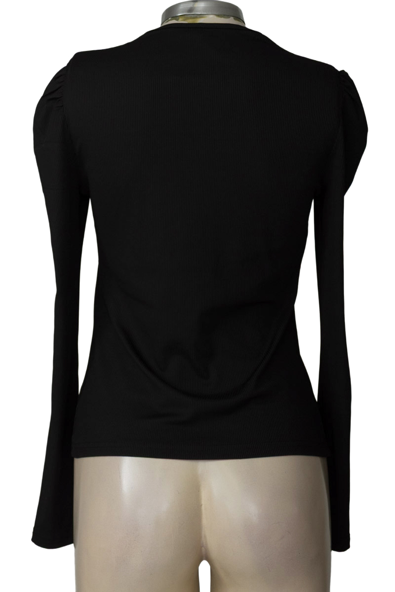 Sweater color Negro - Emery Rose