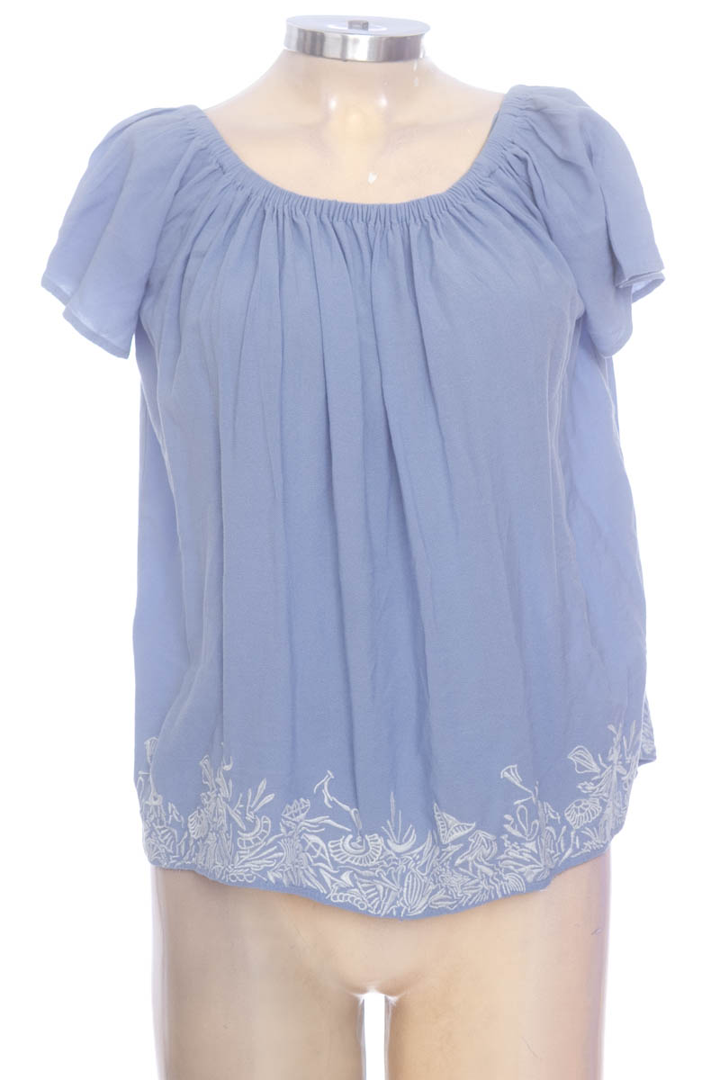 Blusa color Azul - Basement
