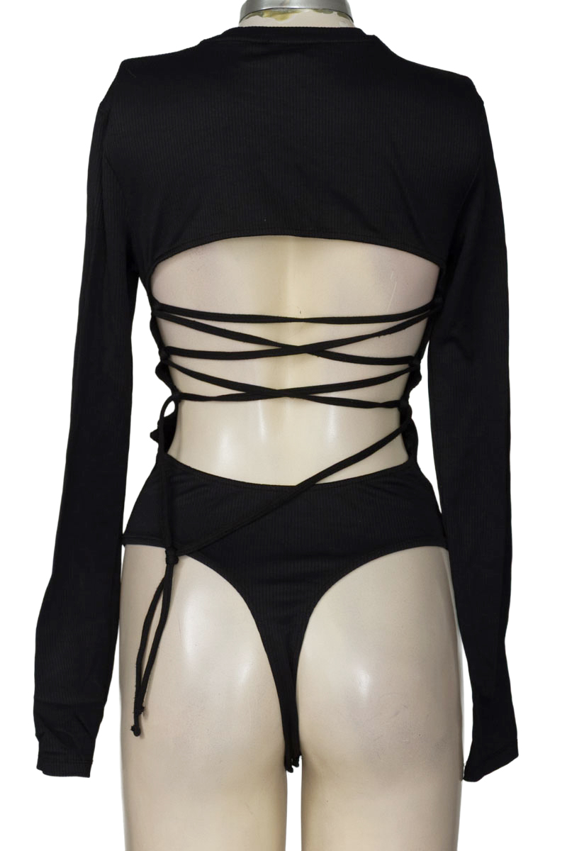 Top / Camiseta color Negro - Closeando