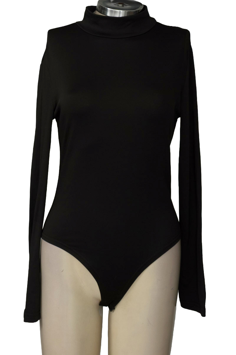 Top / Camiseta color Negro - Closeando