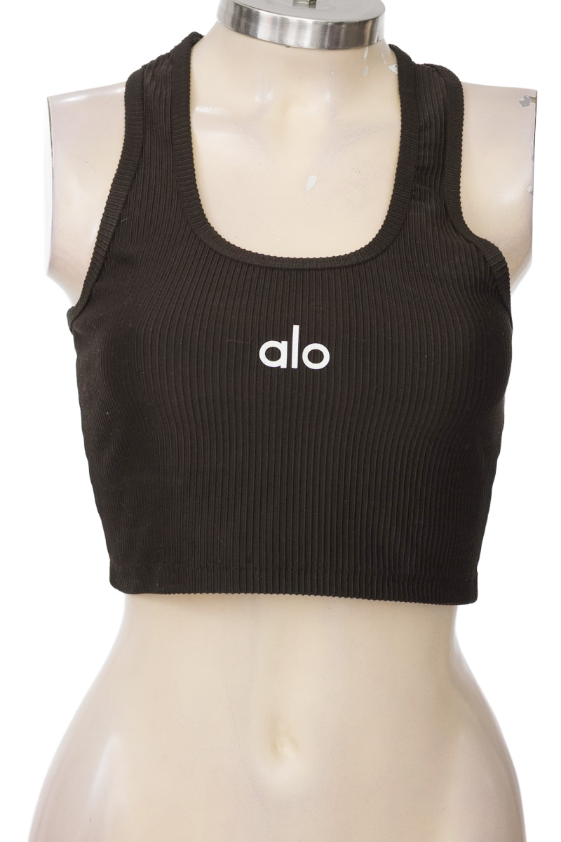 Top / Camiseta color Negro - Closeando