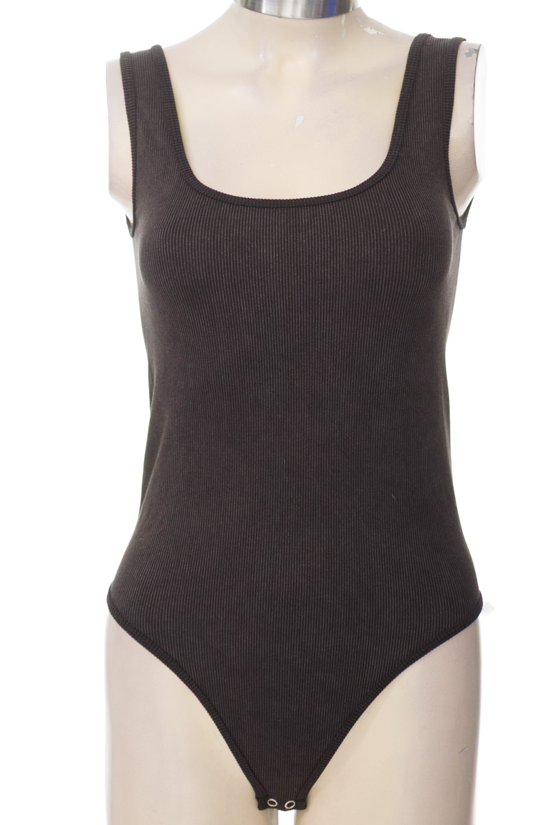 Top / Camiseta color Negro - Sybilla