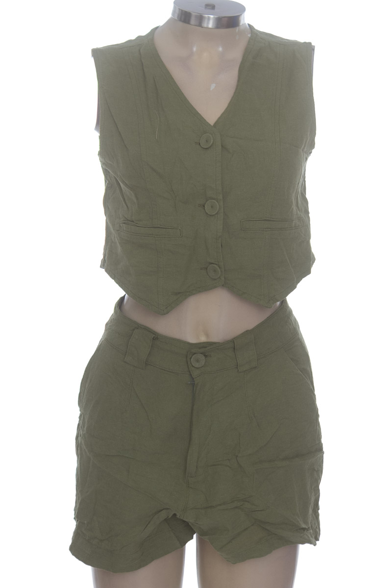 Vestido / Enterizo color Verde - Laurina