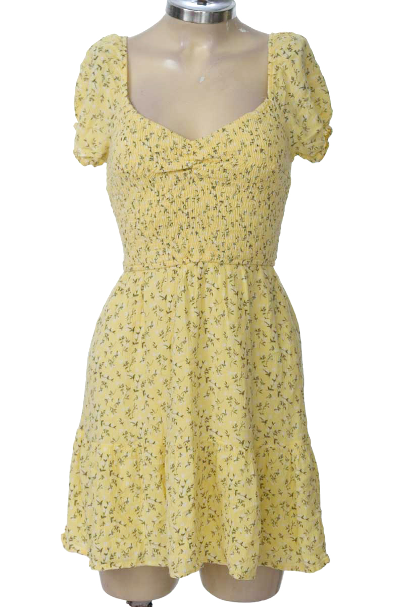 Vestido / Enterizo color Amarillo - Hollister