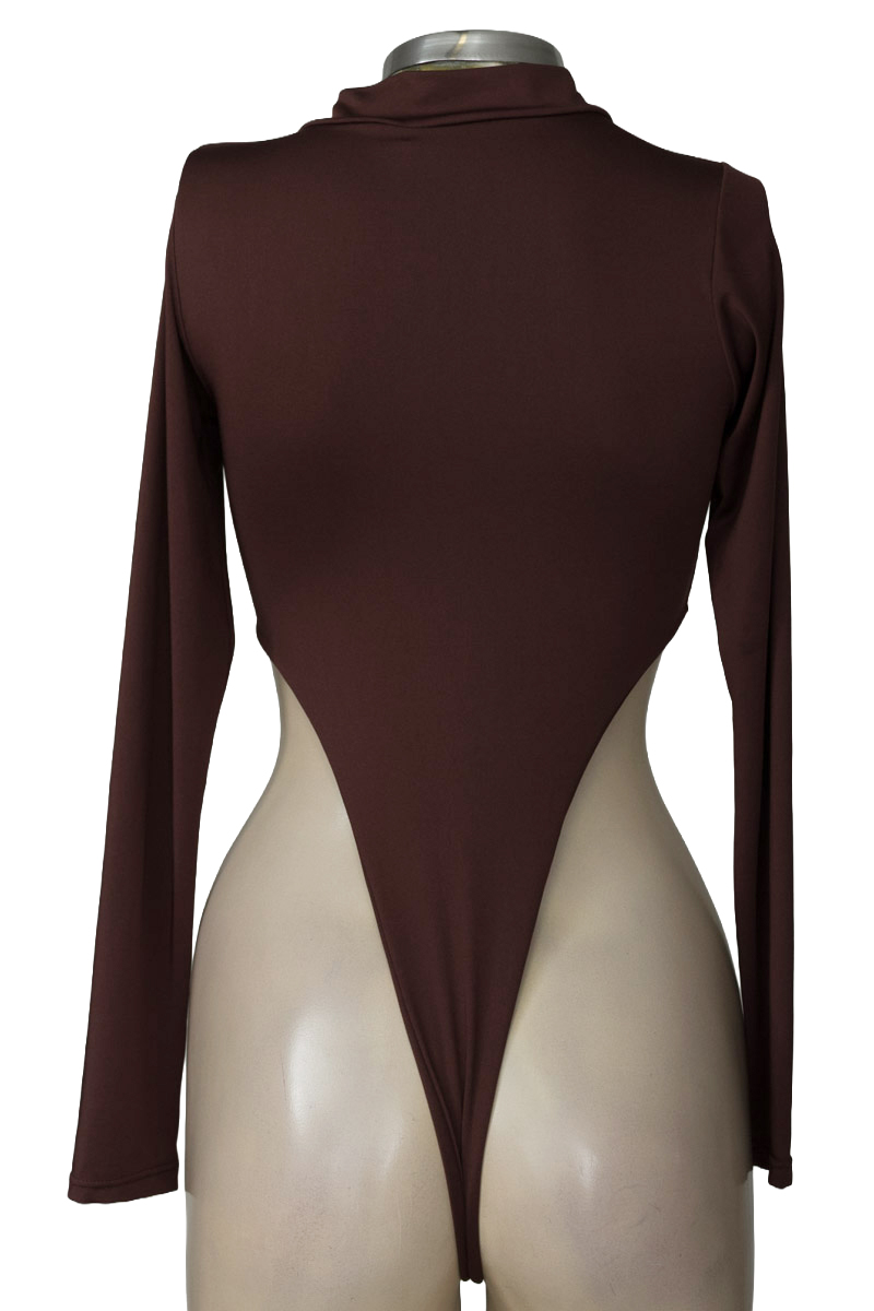 Top / Camiseta color Café - Closeando