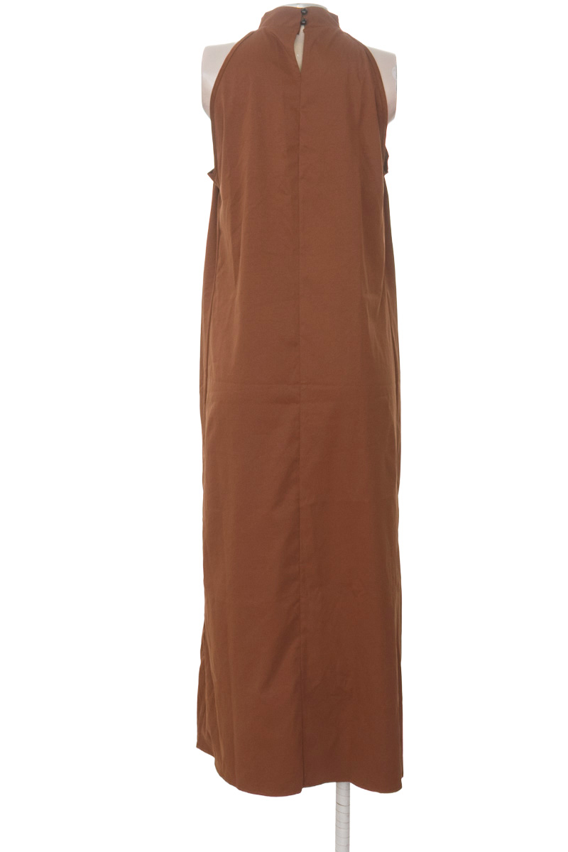 Vestido / Enterizo color Café - Closeando