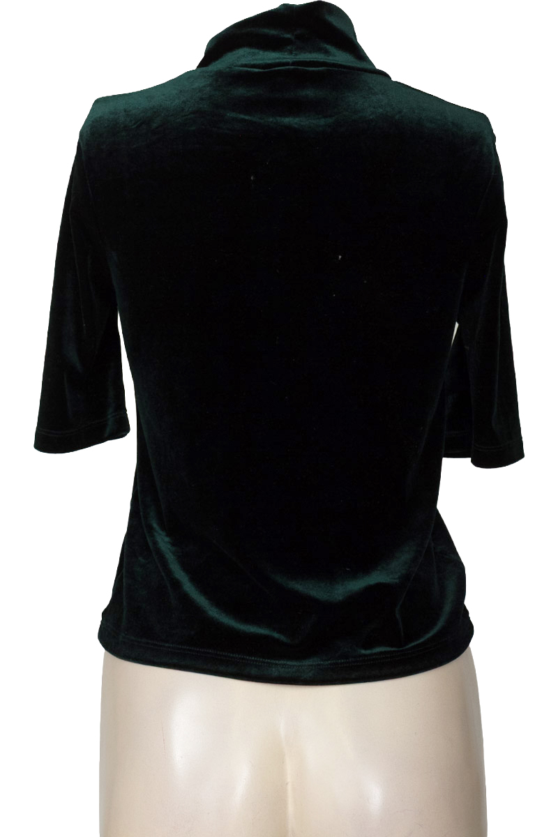 Top / Camiseta color Verde - Zara