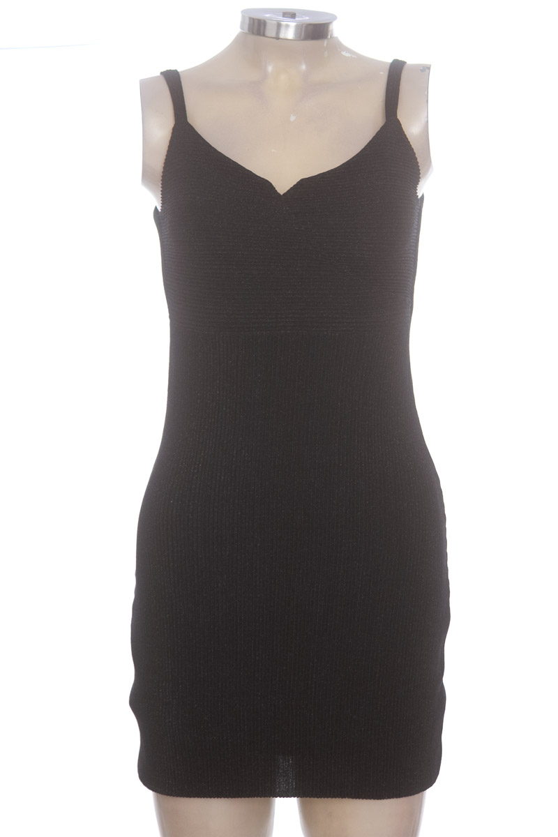 Vestido / Enterizo color Negro - Closeando
