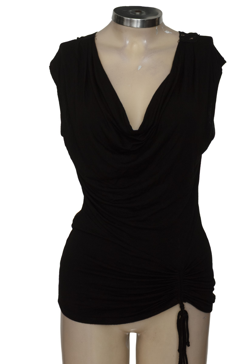 Top / Camiseta color Negro - Wrapper