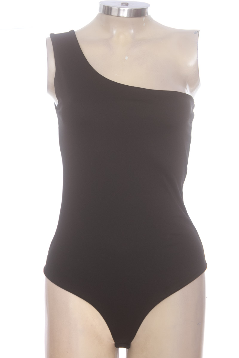 Top / Camiseta color Negro - Molgoa