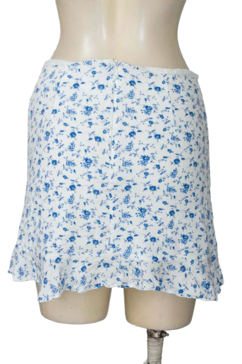 Falda color Blanco - Forever 21