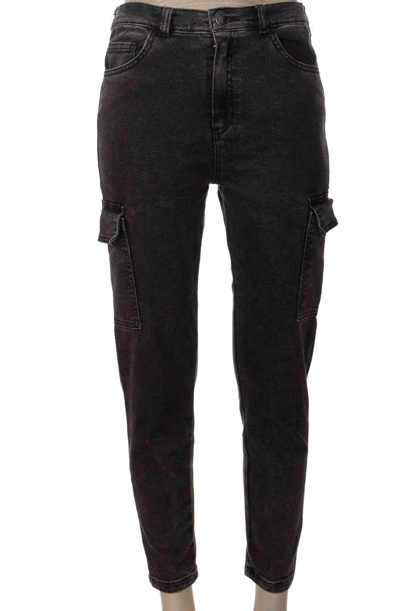 Pantalones color Gris - Ostu