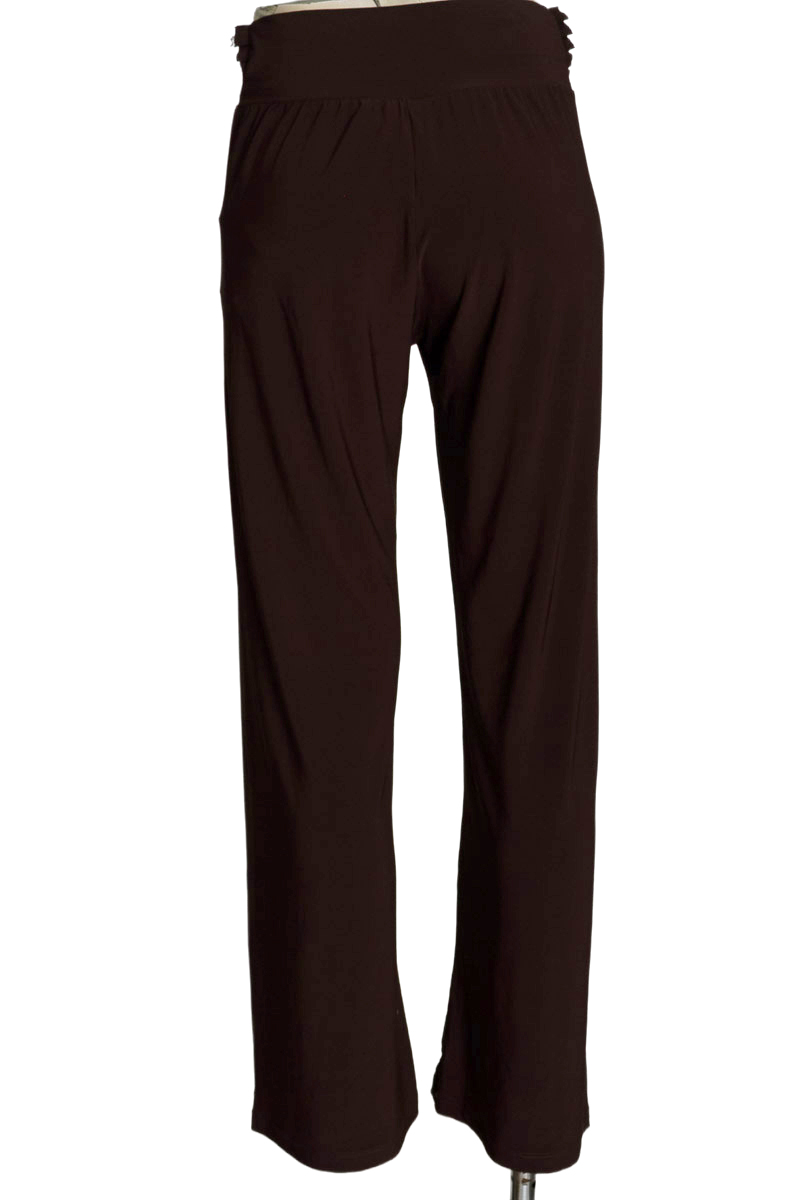 Pantalones color Café - Closeando