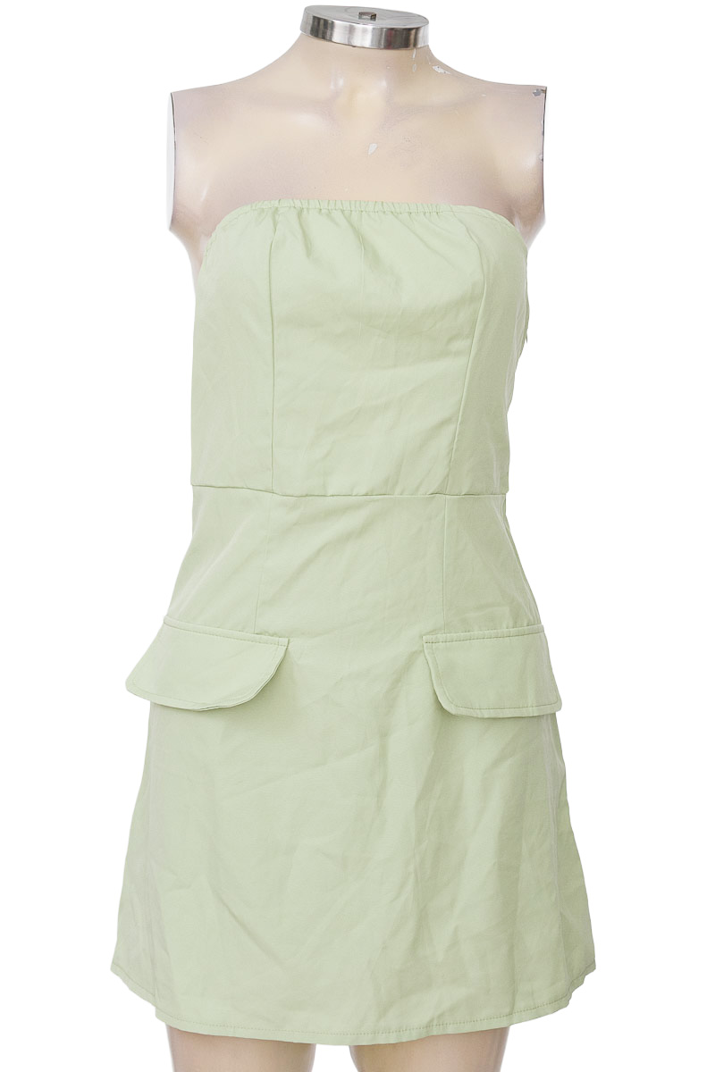 Vestido / Enterizo color Verde - Closeando