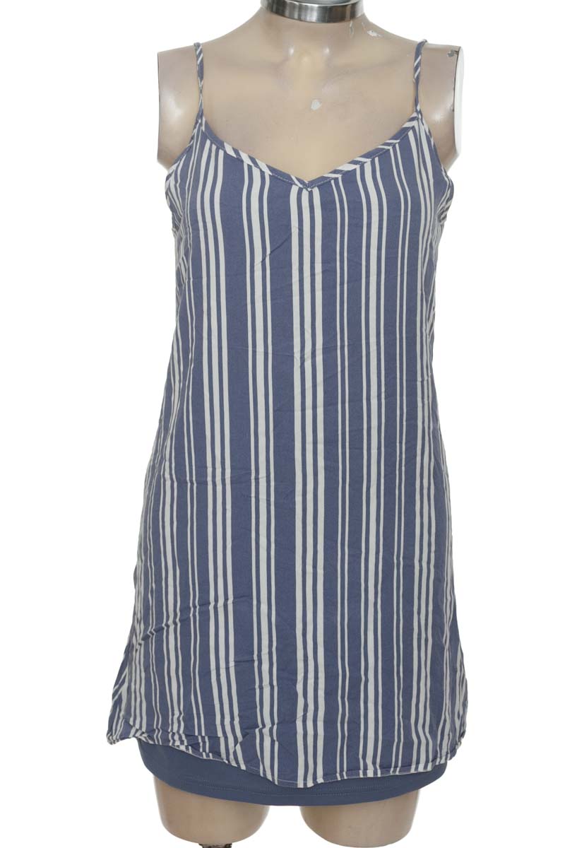 Vestido / Enterizo color Azul - Closeando