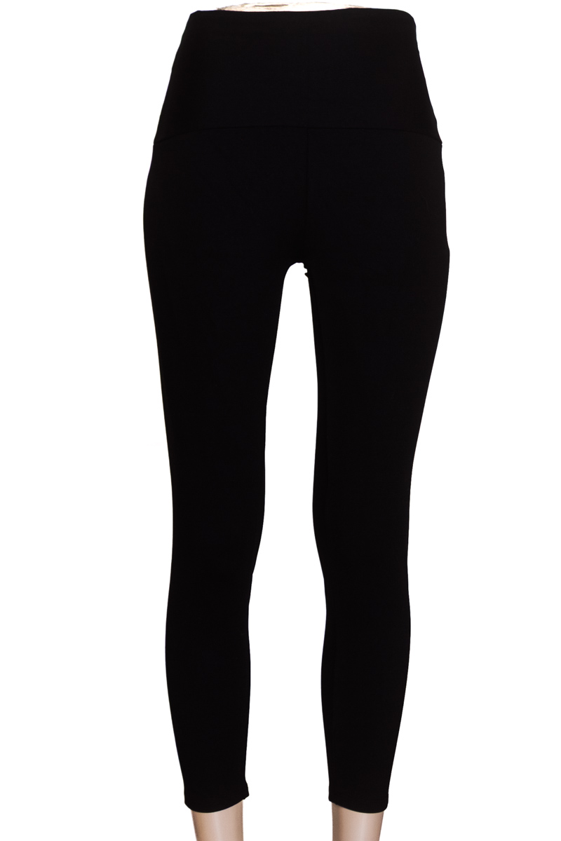 Ropa Deportiva / Salida de Baño color Negro - Closeando