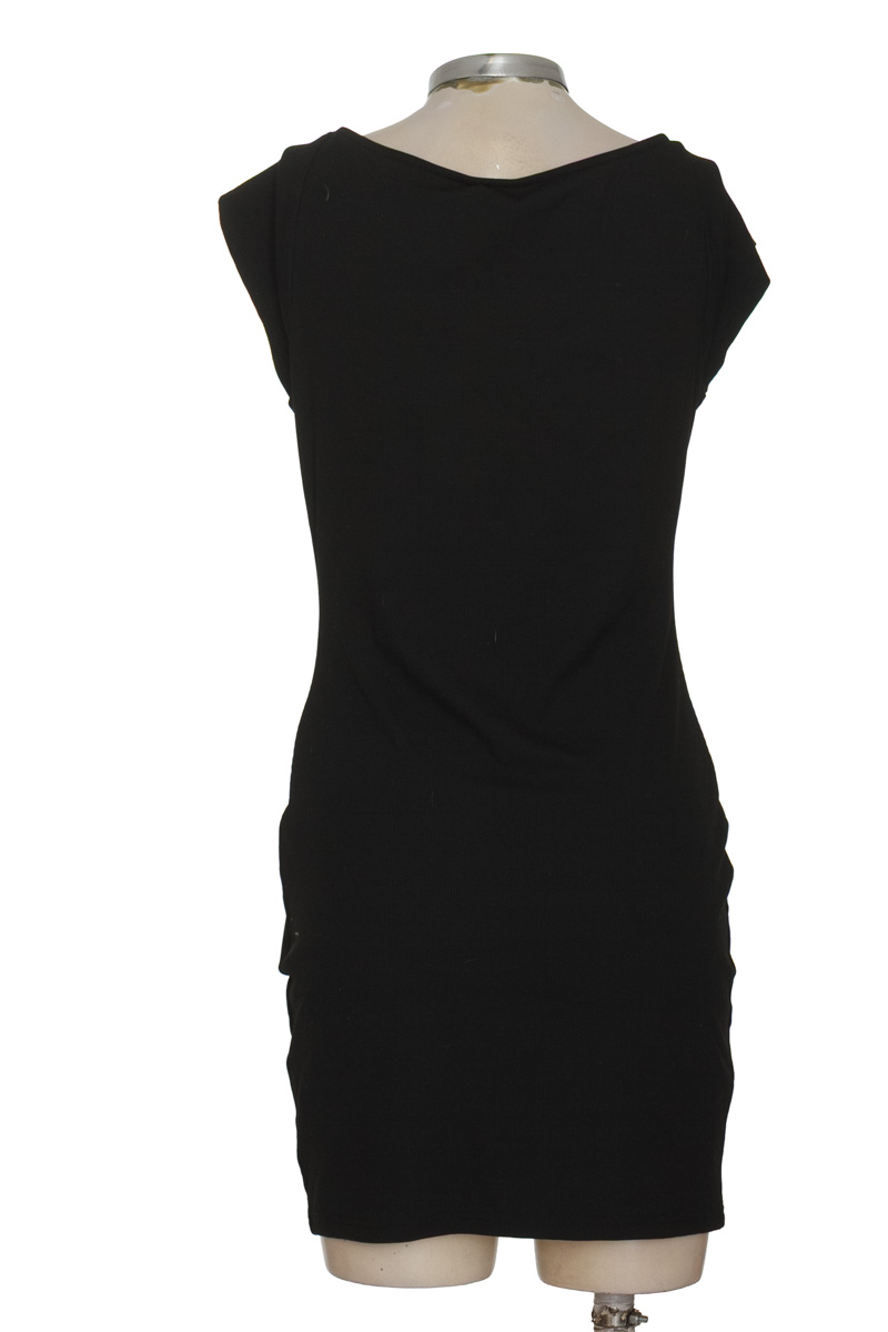 Vestido / Enterizo color Negro - Closeando