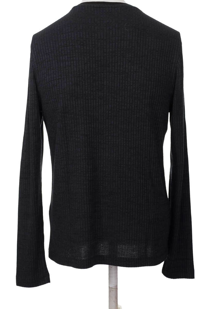 Sweater color Gris - Closeando