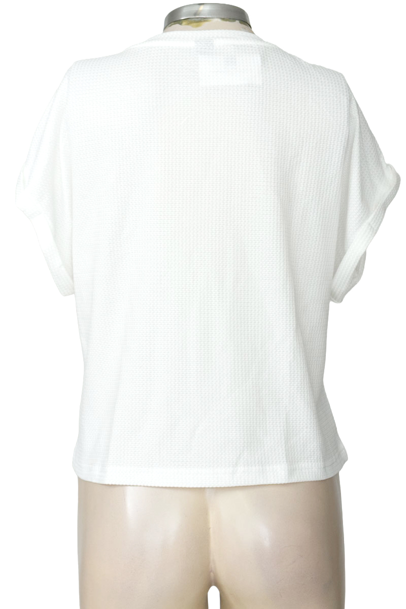 Top / Camiseta color Blanco - Closeando