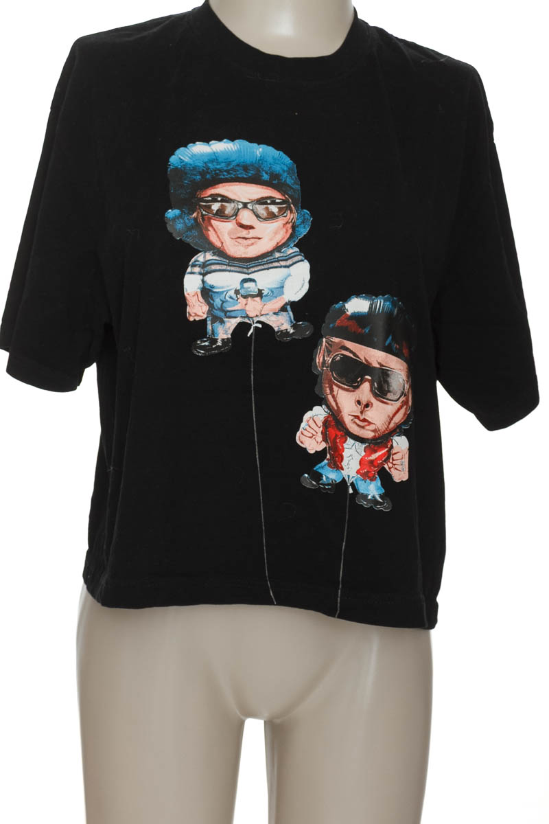 Top / Camiseta color Negro - Closeando