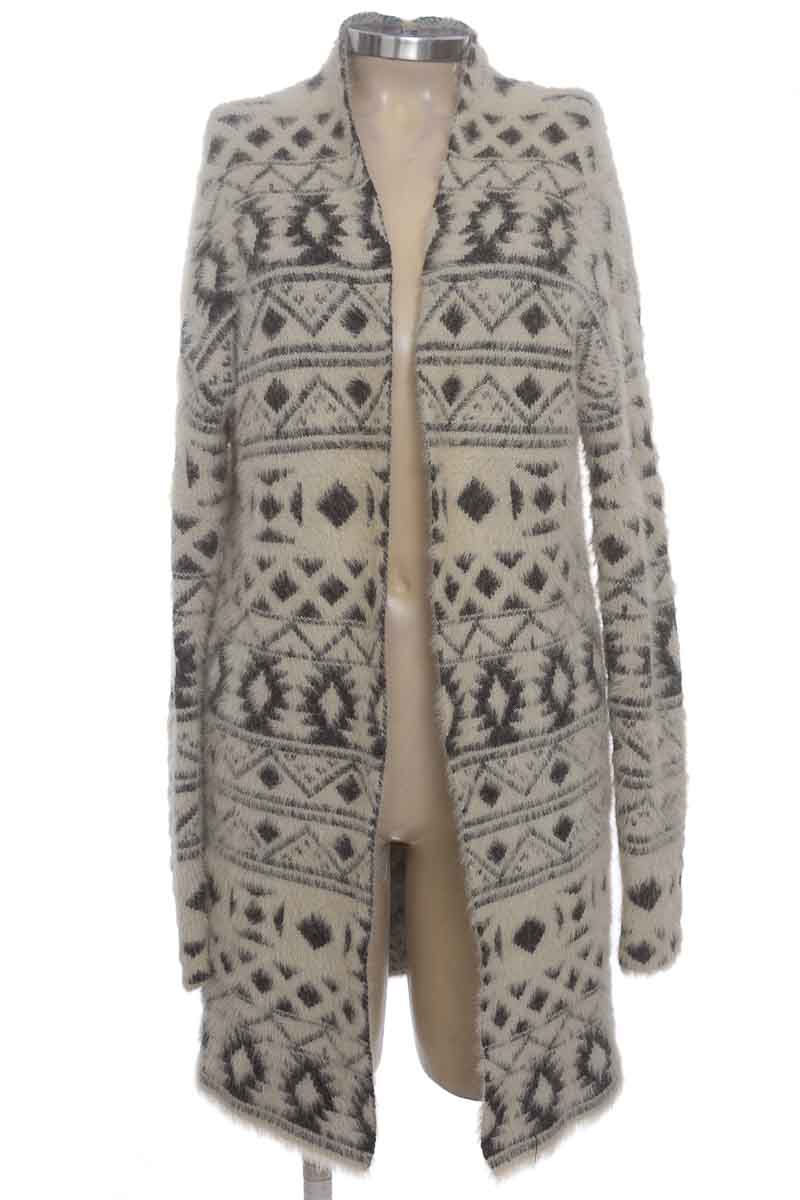 Sweater color Blanco - Closeando