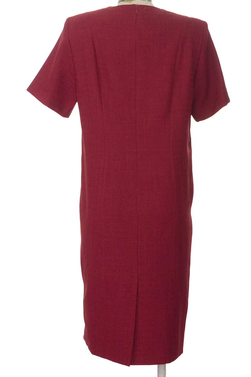 Vestido / Enterizo color Vinotinto - Closeando