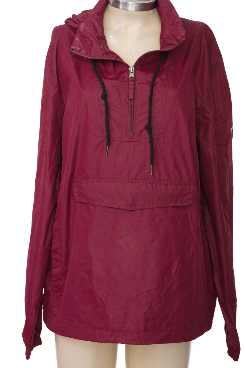 Ropa Deportiva / Salida de Baño color Vinotinto - ABRIL