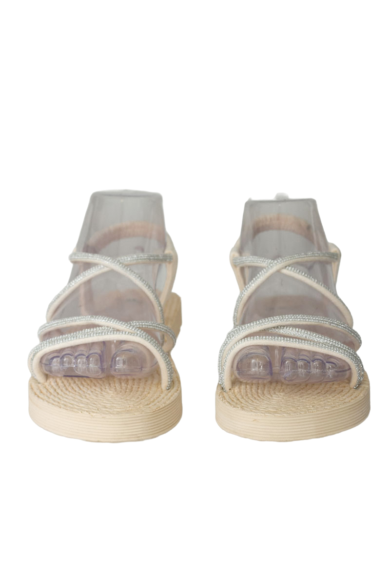 Zapatos color Beige - Closeando