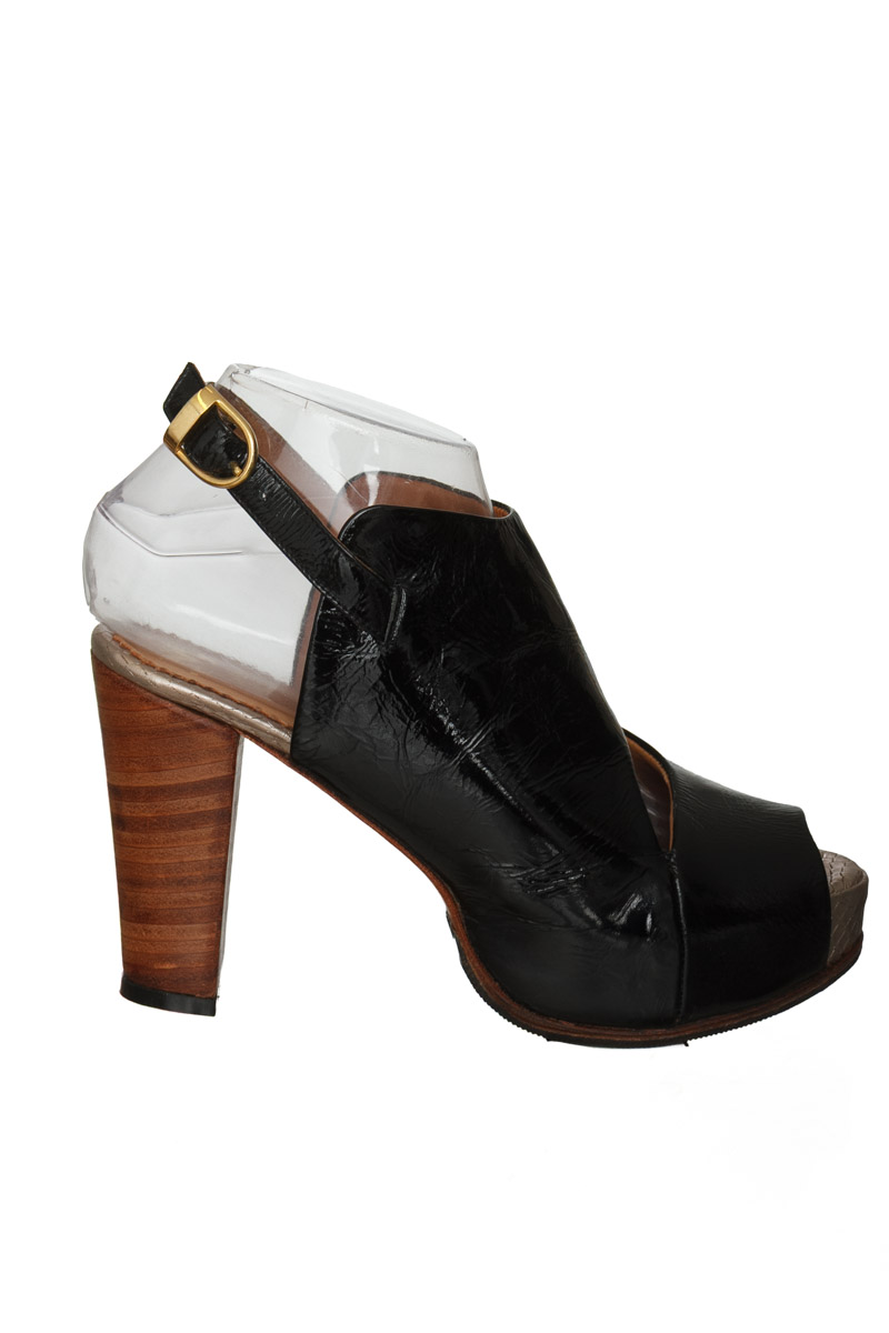 Zapatos color Negro - Gaby Roca