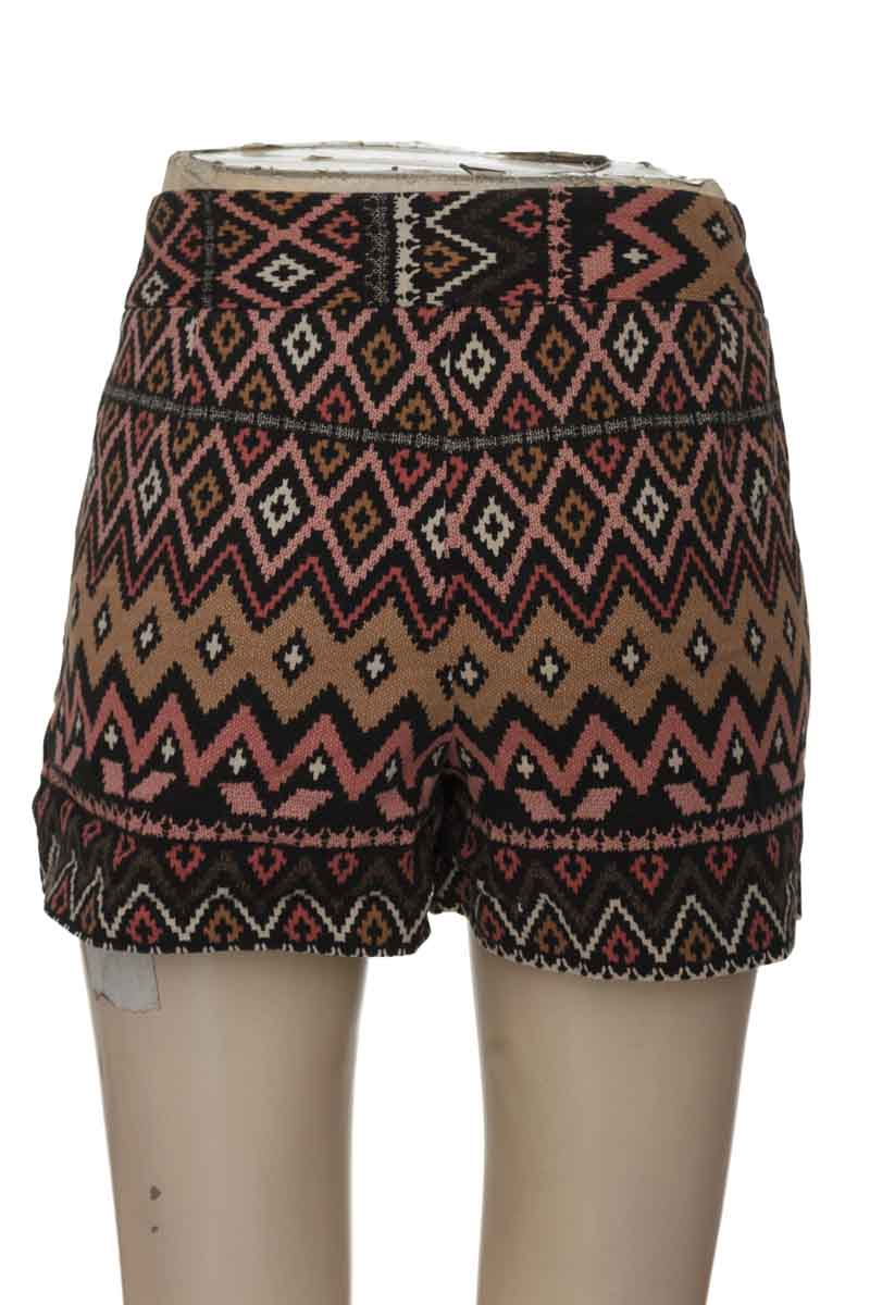 Short color Negro - Forever 21