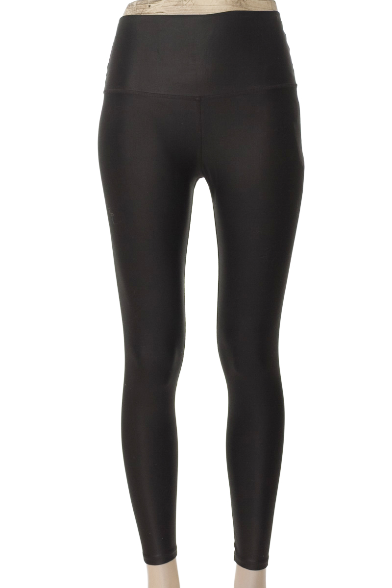 Ropa Deportiva / Salida de Baño color Negro - OW FIT