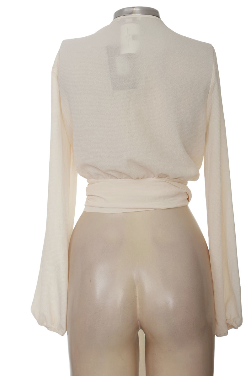 Blusa color Beige - Fashion Nova