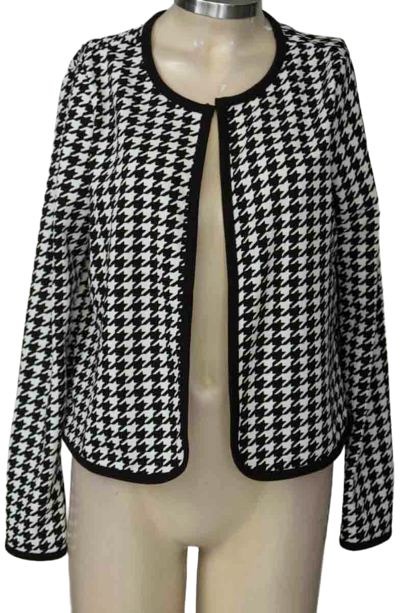 Sweater color Negro - Closeando
