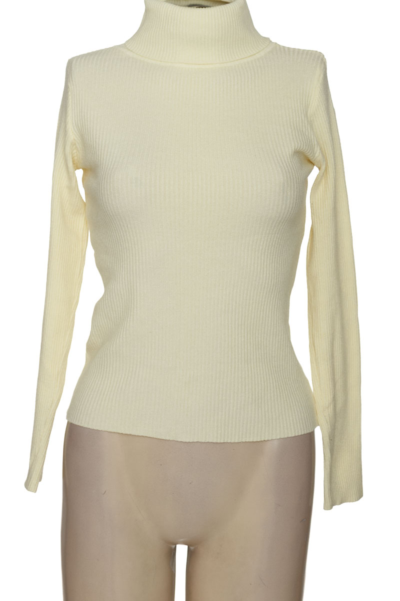 Sweater color Amarillo - Closeando