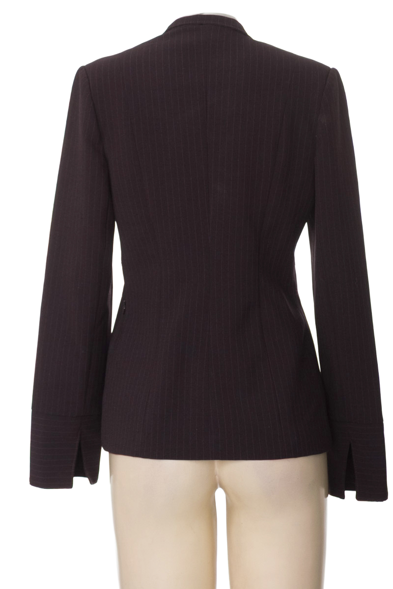 Chaqueta / Abrigo color Morado - Zaty