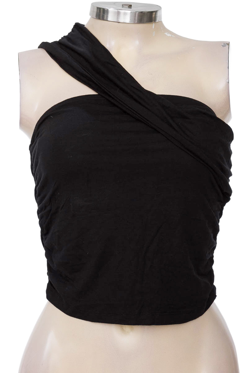 Top / Camiseta color Negro - Stradivarius