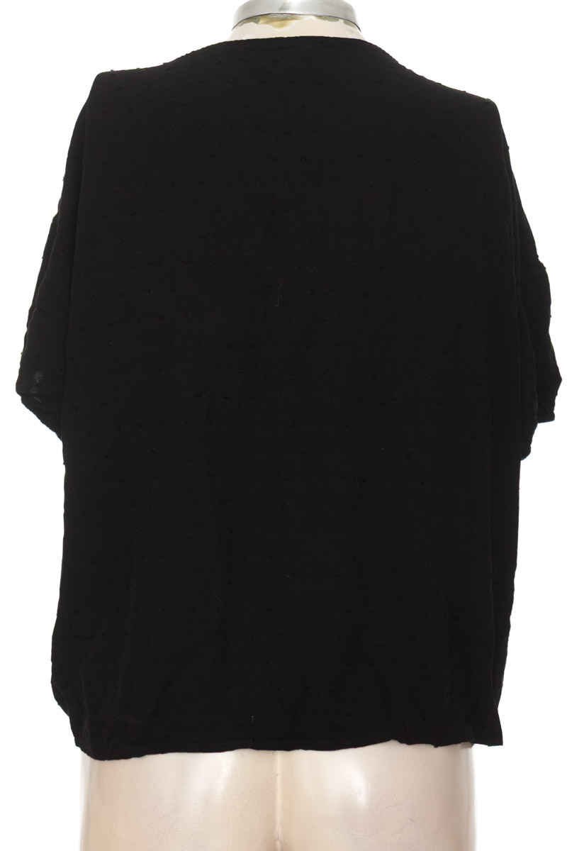 Blusa color Negro - Leonisa
