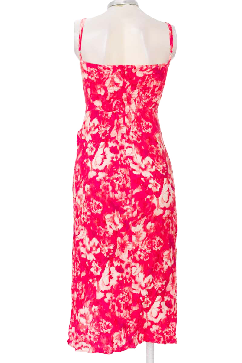 Vestido / Enterizo color Rojo - Stradivarius