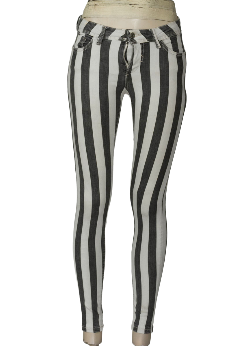 Pantalones color Negro - Bershka