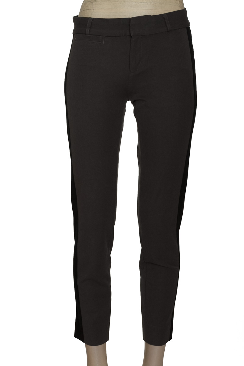 Pantalones color Gris - Closeando