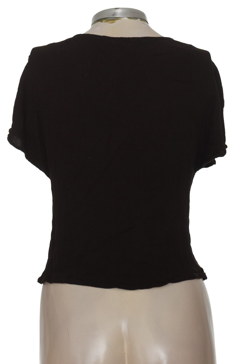 Top / Camiseta color Negro - Stradivarius